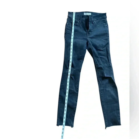 Madewell Jeans Black 9” high rise Distressed Skinny Size 24S - Picture 4 of 12